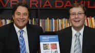 Os médicos Carlos Walter Sobrado e Wilton Schimidt Cardozo lançam livro em SP.