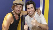 O cantor espanhol Daniel Carbonell, da banda Macaco, fala a Marcelo Barbur na Rádio Metropolitana, em SP.