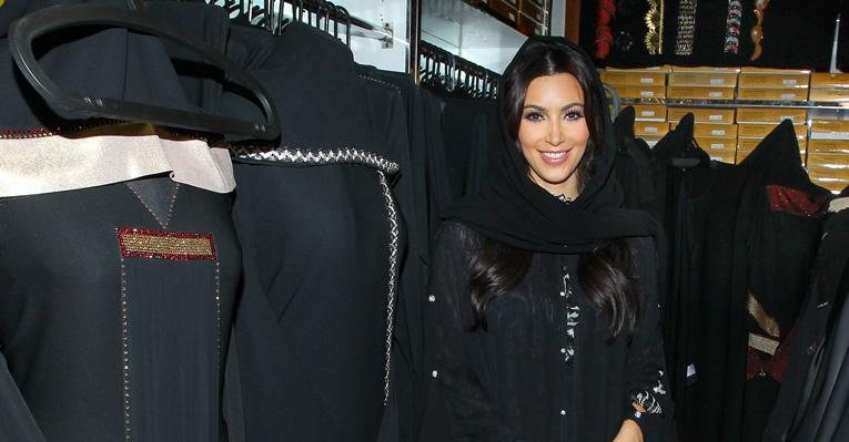 Kim Kardashian prova burcas em Dubai - Splash News