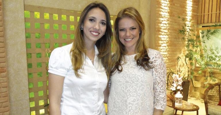 A quiropraxista Lilian Saldanha com Carol Minhoto na atração da TV Gazeta, SP.