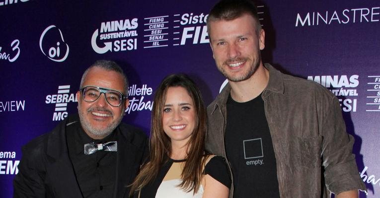 O trio Ronaldo Fraga, Fernanda Vasconcellos e Rodrigo Hilbert - Roberto Filho / AgNews