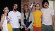 Gilberto Gil canta com grupo Tono no Rio - Alex Palarea / AgNews