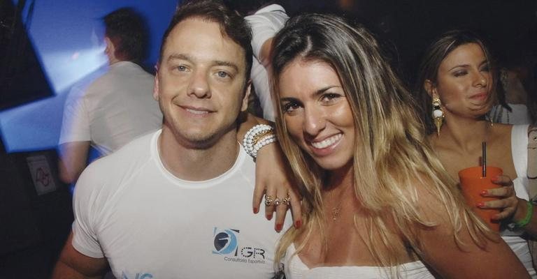 Ex-BBB Rogério Padovan com sua Juliana Martin, SP.