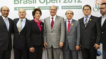 Tarek Farahat, Luis Felipe Tavares, Maria Esther Bueno, Geraldo Alckmin, José Benedito Pereira Fernandes, Bebeto Haddad e Jorge Lacerda se reúnem no Palácio dos Bandeirantes, em SP, para o anúncio do torneio em 2012.