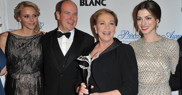 Princesa Charlene, príncipe Albert II, Julie Andrews e Anne Hathaway - Getty Images