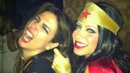 Luciana Gimenez e uma amiga em sua festa de aniversário - Reprodução/Twitter