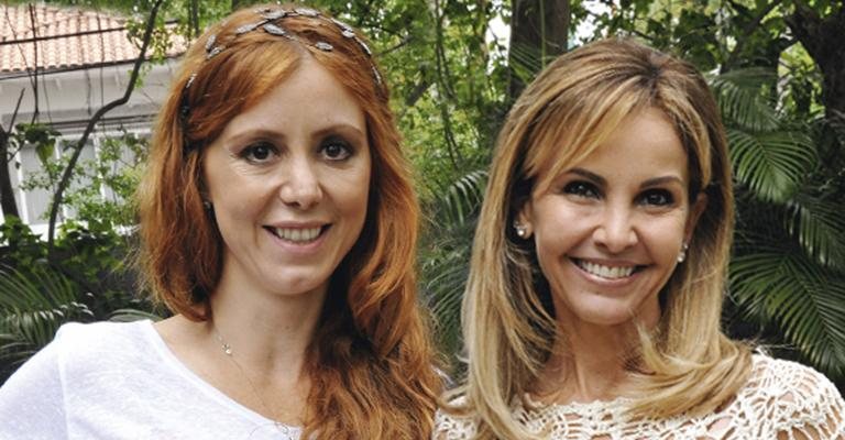 Vanessa Montoro e Carla Silvarolli se unem para lançar bolsa de crochê exclusiva para marca de acessórios, em SP.