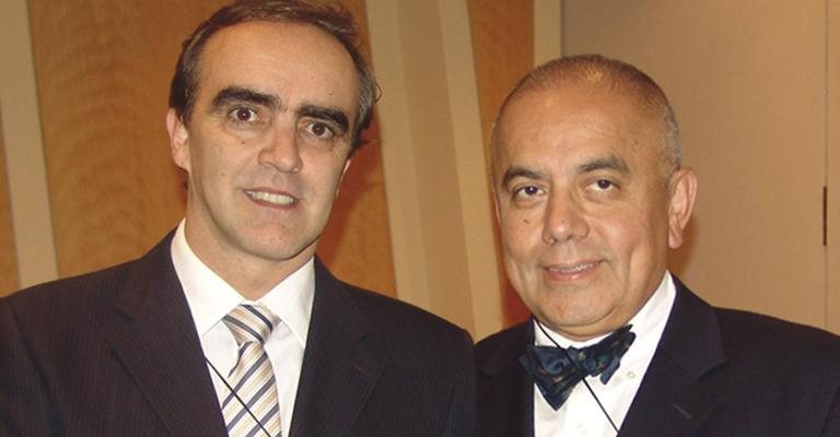 Hélio Castello e Jorge Reyes, em SP, no simpósio médico sobre emergências.