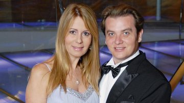 A cirurgiã Carla Góes Pérez, e o marido, Roberto Pérez, participam de evento sobre tratamentos a laser.