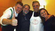 Dario Cecchini e o casal Roberto Ravioli e Giovanna são recebidos por Marcos Bassi em seu restaurante, SP.