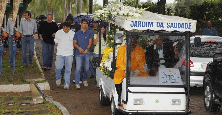 Cantora perde a avó Nilsa - Folhapress