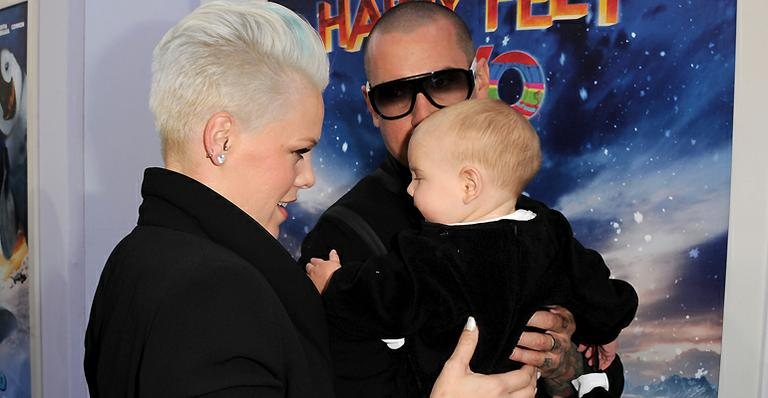 Pink e Carey Hart com a pequena Willow - Getty Images