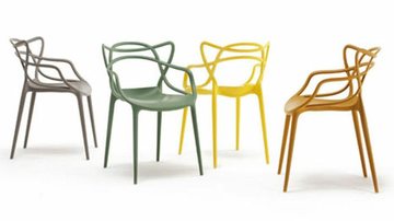 Exemplares da cadeira Masters, da Kartell, com design de Philippe Starck - Divulgação