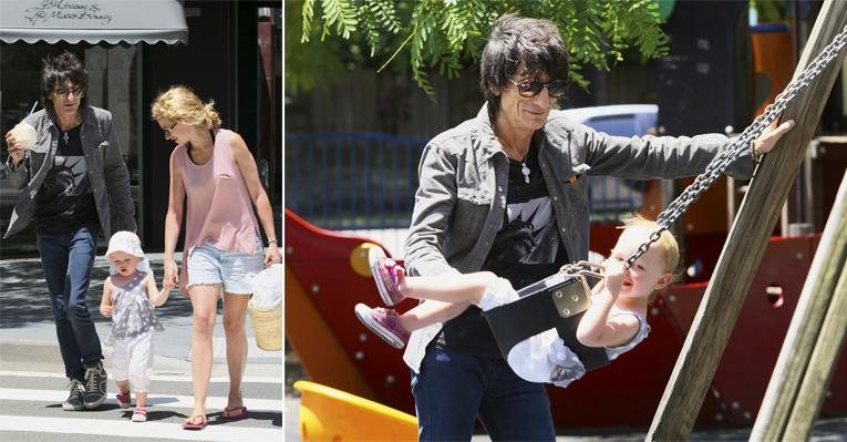 Dias após relançar um dos melhores álbuns dos Stones, o astro passeia pela cidade australiana com a filha e a neta. - Honopix