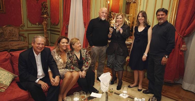 José Dirceu, Evanise, Paula Oiticica, Paulo Coelho, Chris Oiticica, Adriana e Paulo Cesar Campos. - Alvaro Teixeira