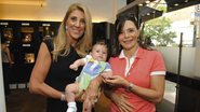 Meybe Waisman recebe a atriz Mylla Christie e o filho, Arthur, para apresentar coleção de sua joalheria.