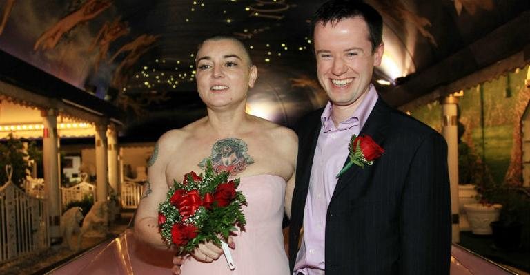 Sinead O'Connor e Barry Herridge se casam em Las Vegas - Splash News splashnews.com