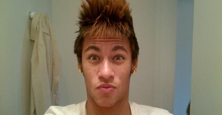 Neymar posta foto com penteado à la Gusttavo Lima