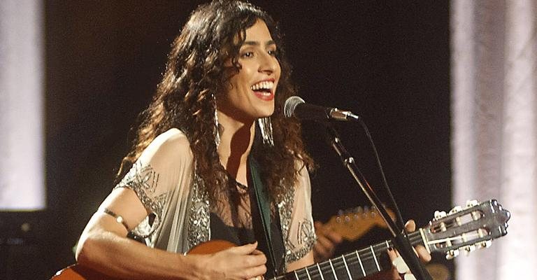 Cantora comanda show em SP - Divulgação