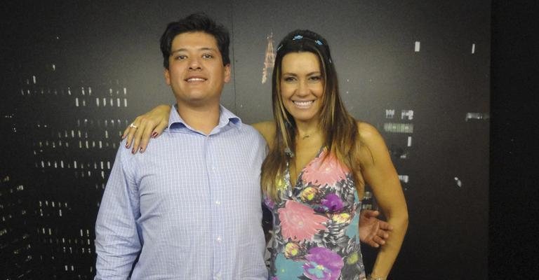 Felipe Yoshio, quiropraxista, é recebido por Solange Frazão no Em Forma com Solange Frazão, na Clic TV, em SP.