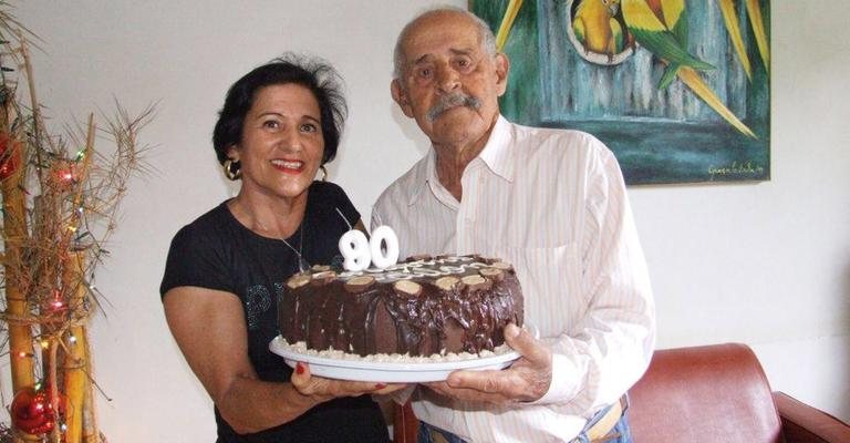 A artista plástica Graça Estrela festeja o aniversário de 90 anos de seu pai, Odilon.