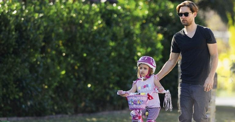 Ator passeia com sua Ruby - Bauer Griffin