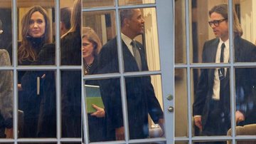 Angelina Jolie e Brad Pitt visitam Barack Obama na Casa Branca, em Washington, DC - Getty Images