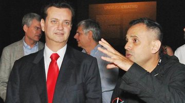 Paulo Borges, organizador do SPFW, com o prefeito de São Paulo Gilberto Kassab - Divulgação