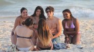 Caio Castro com as amigas na Barra da Tijuca, no Rio - Jeferson Ribeiro e Fabio Martins/AgNews