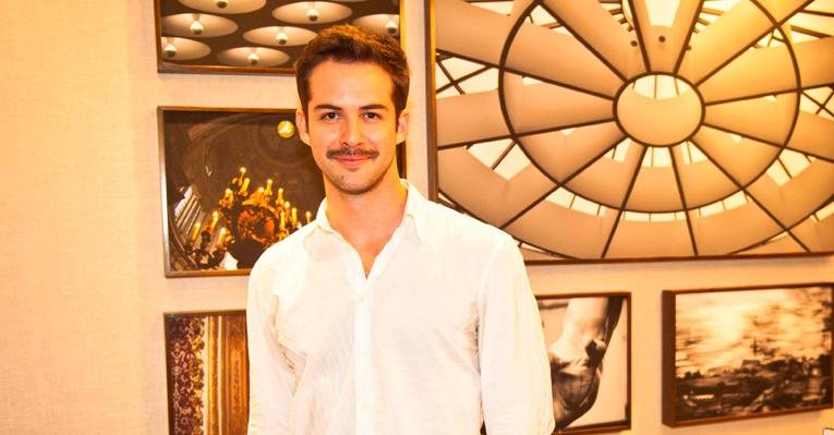 Bruno Dubeux no Lounge da CARAS no SPFW - Fabio Miranda