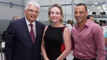 José Amaro, Ge Carolo e o ex-jogador Cafu na abertura de loja de blindagem de carros em Barueri, na Grande São Paulo.