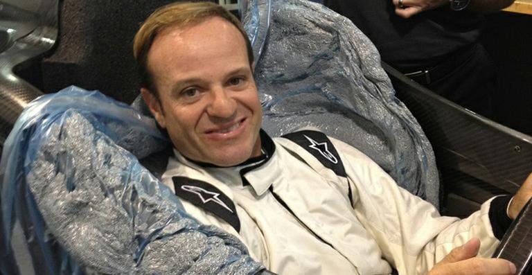 Rubens Barrichello no carro de Tony Kanaan na Indy - Reprodução/Twitter