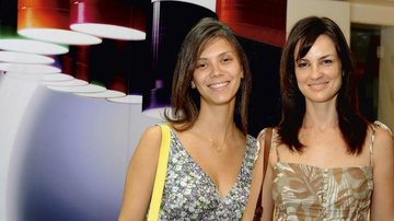 Joana Lerner e Carolina Kasting.