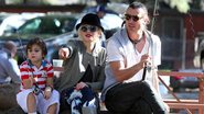 Gwen Stefani participa de pescaria em família - GrosbyGroup