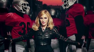 Madonna no clipe 'Give Me All Your Luvin' - Reprodução