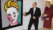 O príncipe mostra à amada seu retrato by Romero Britto que enfeita a entidade. - Eric Gaillard