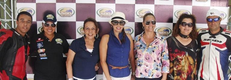 Rodrigo Souza, Fabiana Vilela, Maria Emilia Genovesi, Mara Bastos, Lara Diniz, Uiara Dias Zagolin e Fernando Lira na 15ª edição de corrida realizada no Autódromo de Interlagos, SP.