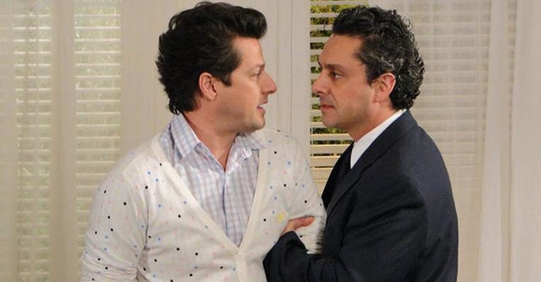 Crô (Marcelo Serrado) e Baltazar (Alexandre Nero) - TV Globo/Divulgação