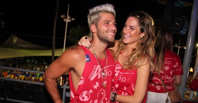 Bruno Gagliasso e Giovanna Ewbank curtem a folia do carnaval de Salvador - Uran Rodrigues