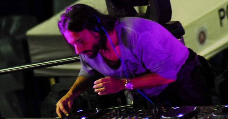 Bob Sinclar apresenta seu som eletrônico no tiro em Salvador - Celso Akin/Agnews