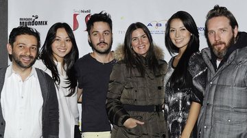 Em Nova York, Arnaldo Ventura, Gabriela Sakate, Lucas Devitte, Susana Barbosa, Cynthia Hayashi e Alexandre Herchcovitch participam de evento fashion.