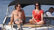 Josh Brolin e amiga passeiam de barco no Rio de Janeiro - André Freitas / AgNews