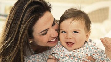 Luciana Gimenez com Lorenzo Gabriel, aos 10 meses