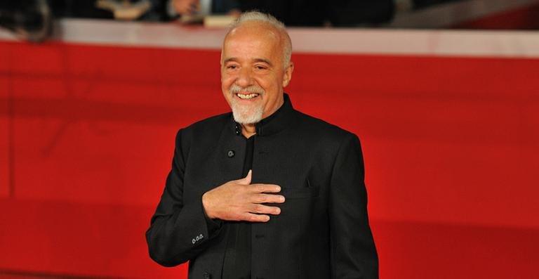 Paulo Coelho - Arquivo CARAS