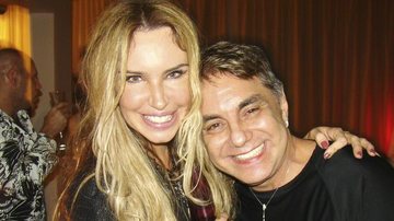 Tatjana Ceratti oferece festa em sua casa em honra ao estilista Lino Villaventura, SP.