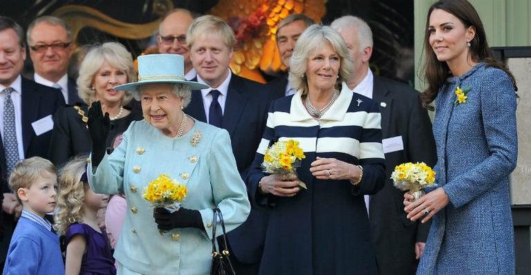 Rainha Elizabeth II, Camilla Parker-Bowles e Kate Middleton - Getty Images