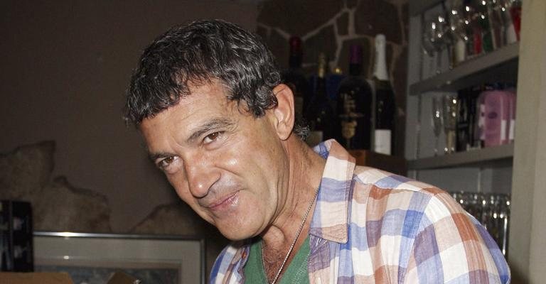 Antonio Banderas - Grosby Group