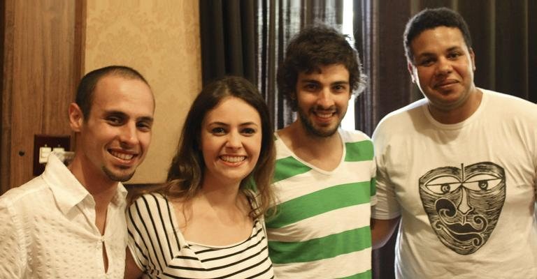 A cantora Barbara Marques se apresenta em companhia dos músicos André Kurchal, Márcio Lugó e Mauá Martins.