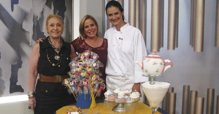 As talentosas cake designers Amanda Bryant e Edina de Paula, mãe e filha, participam da atração de Claudete Troiano, ao centro.