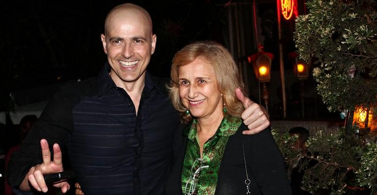 Reynaldo Gianecchini com a mãe, Heloisa Helena, celebra sua volta aos palcos - Manuela Scarpa/Photo Rio News